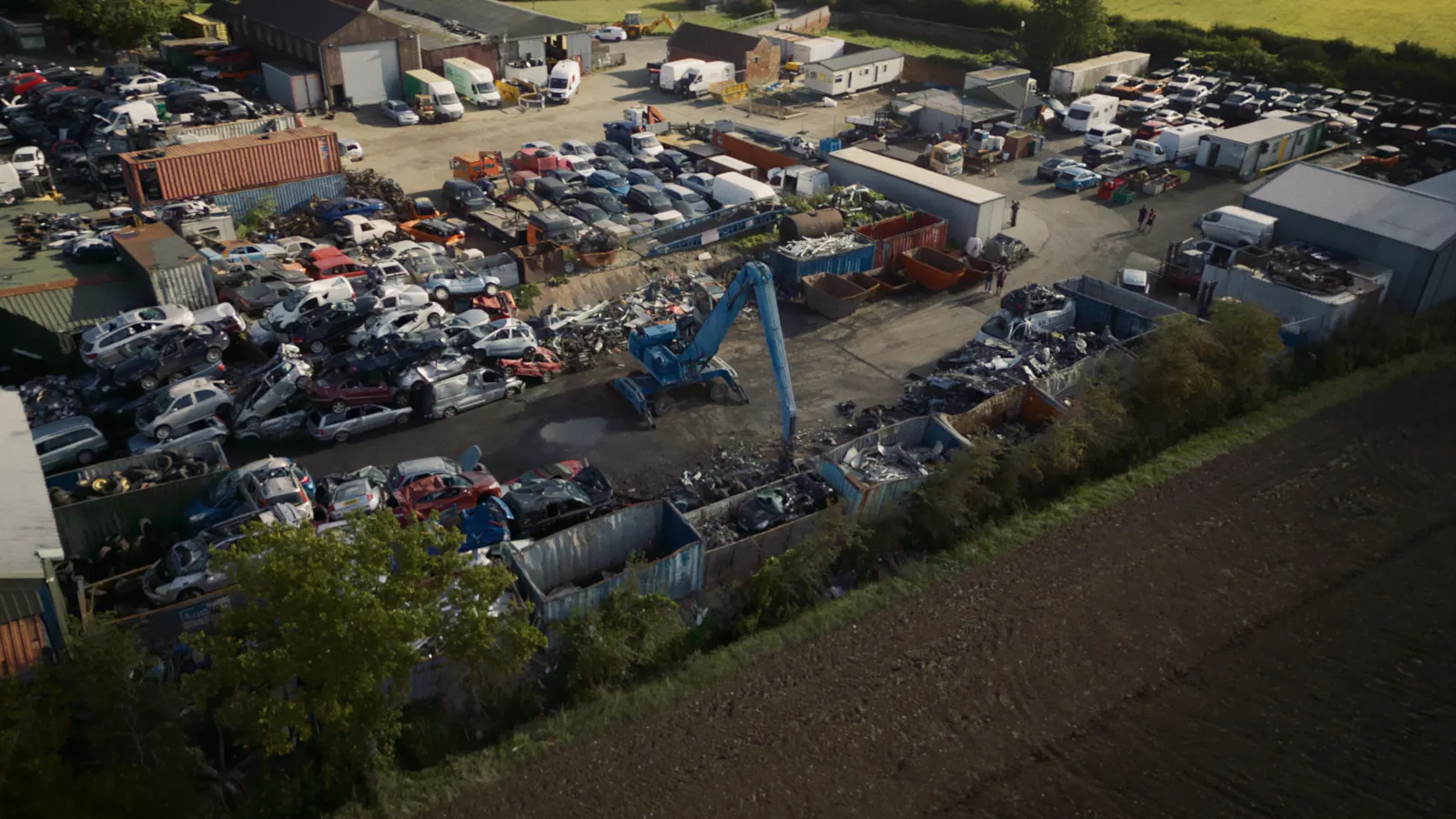 How to Earn Cash for Your Old Car by Calling a Professional from Take My Scrap Car