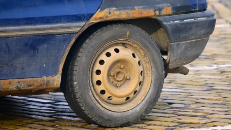 7 Bad Habits That Can ‘Age’ Cars Prematurely